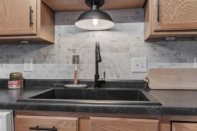 UNIT-5 - 6715 Creekside Dr, Condo with 2 bedrooms, 1 bathrooms and null parking in Cedar Rapids IA | Image 11