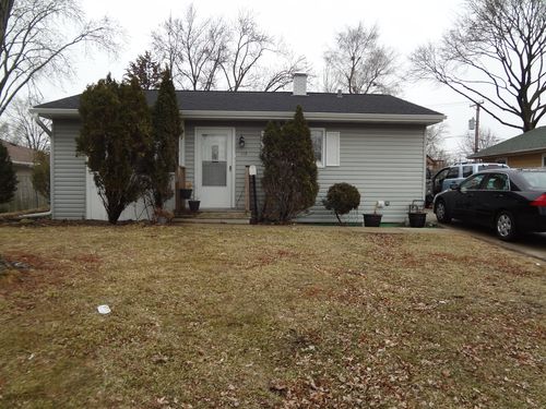 113 Hickory Dr, Carpentersville, IL, 60110-1648 | Card Image