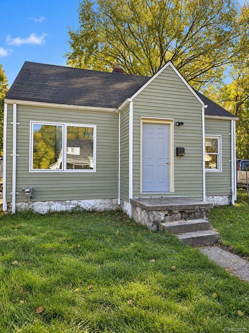 154 E Stewart Ave, Flint, MI, 48505-3418 | Card Image