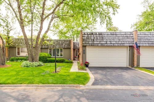 2045 Plymouth Ln, Northbrook, IL, 60062-6063 | Card Image
