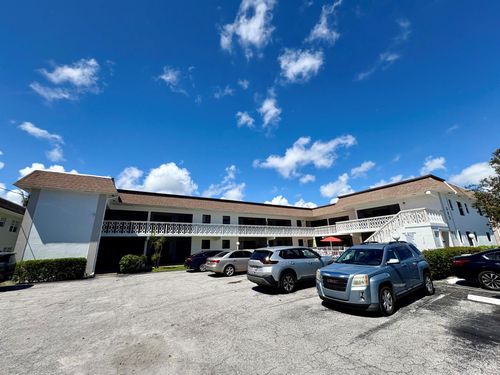 apt-4-305 Se 9th Ave, Pompano Beach, FL, 33060-7386 | Card Image