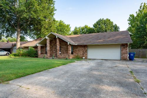 15 Pebblebrook, Conway, AR, 72034 | Card Image