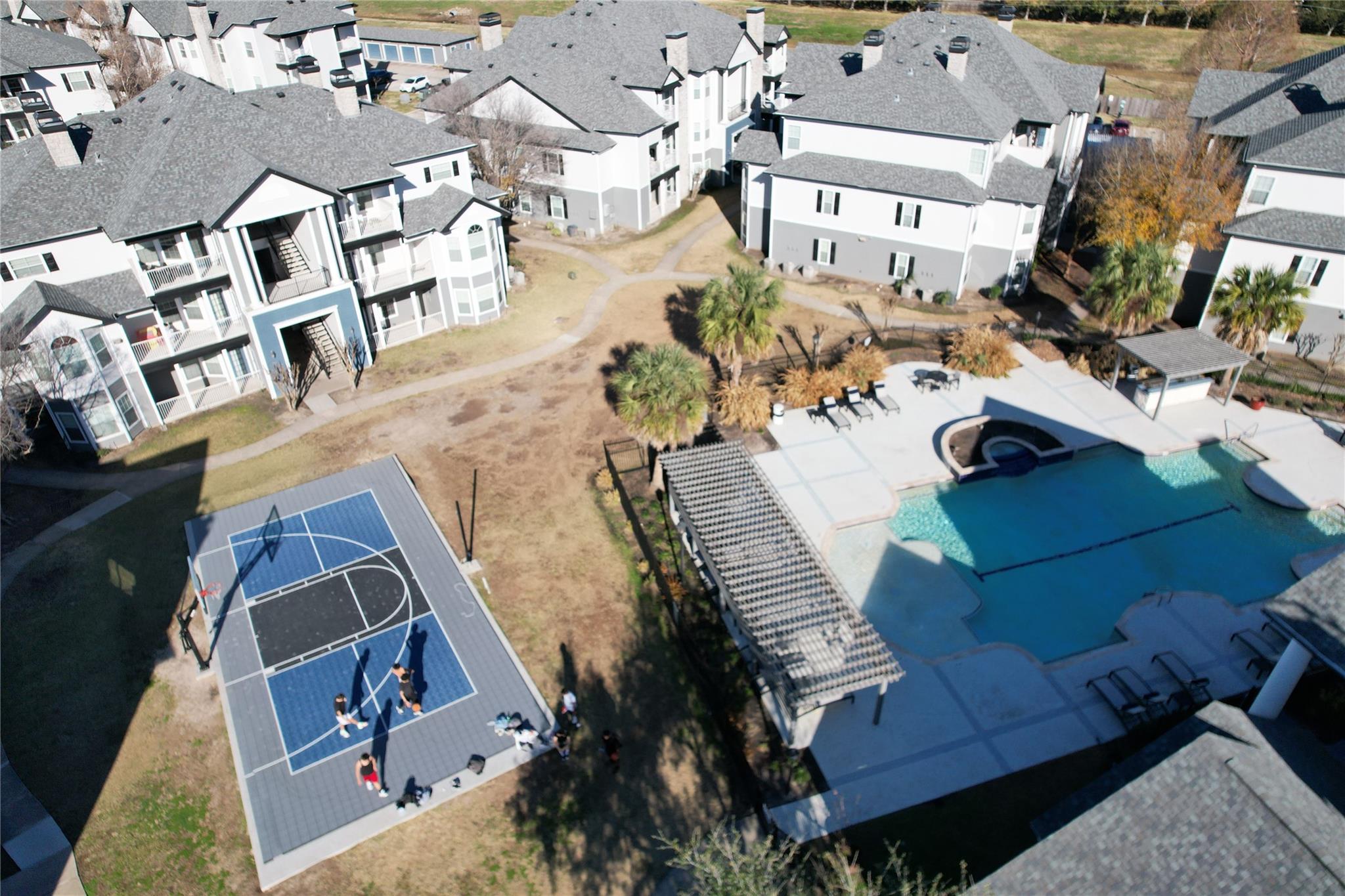 Residential Lease in Sugar Land 3