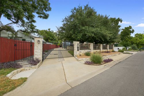 b-1612 S 3rd St, Austin, TX, 78704-3446 | Card Image