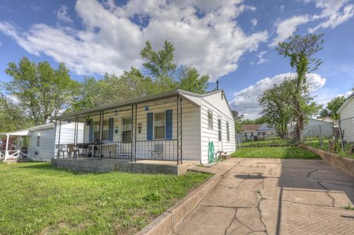 1014 Sycamore St, Carthage, MO, 64836-1957 | Card Image