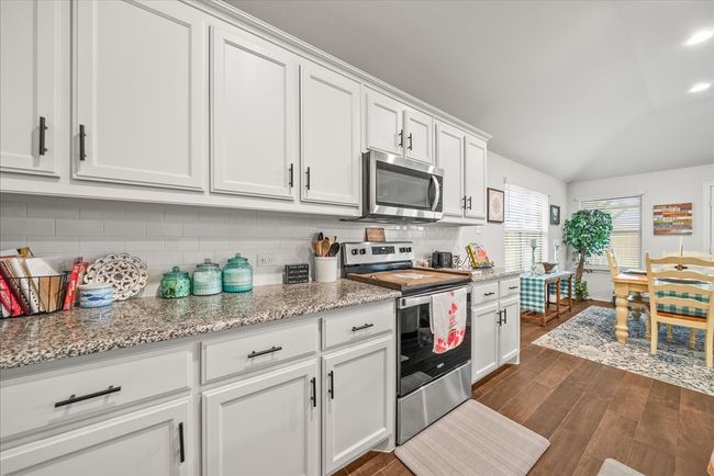 609 Autumn Ave, House other with 3 bedrooms, 2 bathrooms and null parking in Justin TX | Image 16