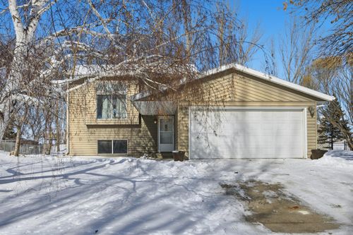2756 26th Street Cir S, Moorhead, MN, 56560-5356 | Card Image