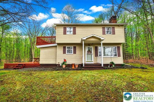 6438 Lakeshore Dr E, East Stroudsburg, PA, 18302-8408 | Card Image