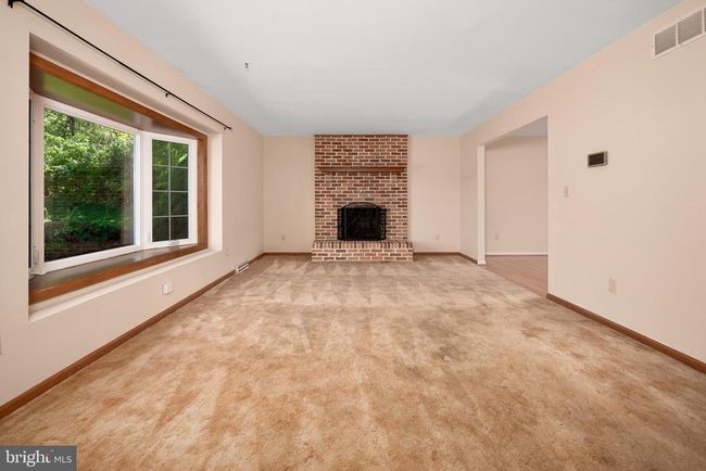 4015 Lower Saucon Rd, House other with 3 bedrooms, 3 bathrooms and null parking in HELLERTOWN PA | Image 9