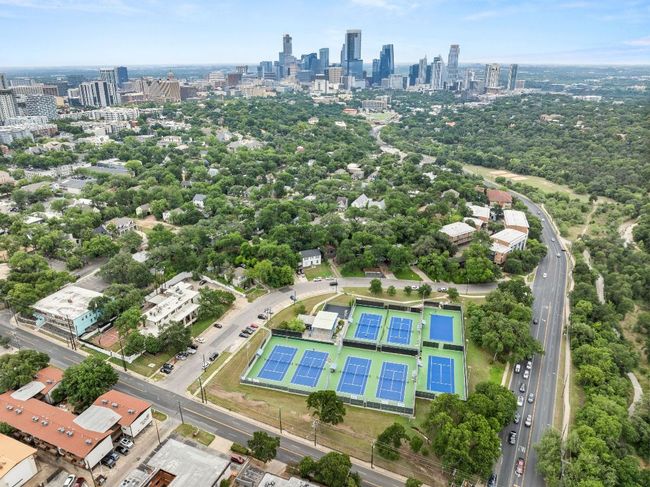 APT-303 - 711 W 26 Th St, Condo with 2 bedrooms, 2 bathrooms and 1 parking in Austin TX | Image 35