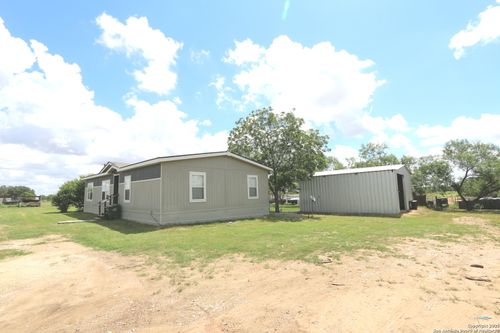 7510 Pittman Rd, Adkins, TX, 78101-2567 | Card Image