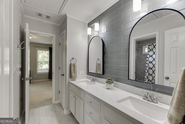 3313 Glen Devon Ln, House other with 5 bedrooms, 4 bathrooms and 2 parking in Berkeley Lake GA | Image 33