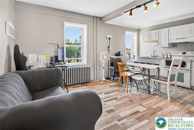 Apt 3 | Image 10