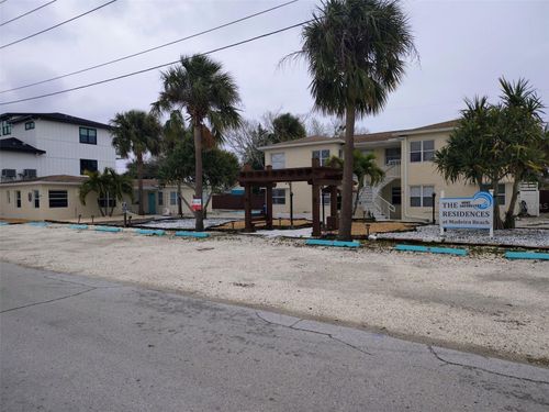 6-115 145th Ave E, Madeira Beach, FL, 33708-2187 | Card Image