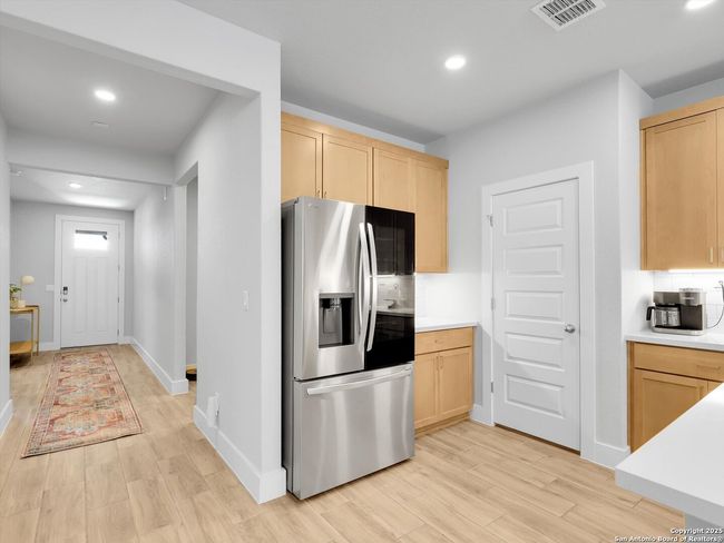7105 Walkers Loop, House other with 3 bedrooms, 2 bathrooms and null parking in San Antonio TX | Image 16
