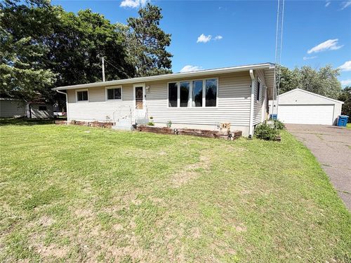 821 Manwaring Ave, Rice Lake, WI, 54868-2555 | Card Image