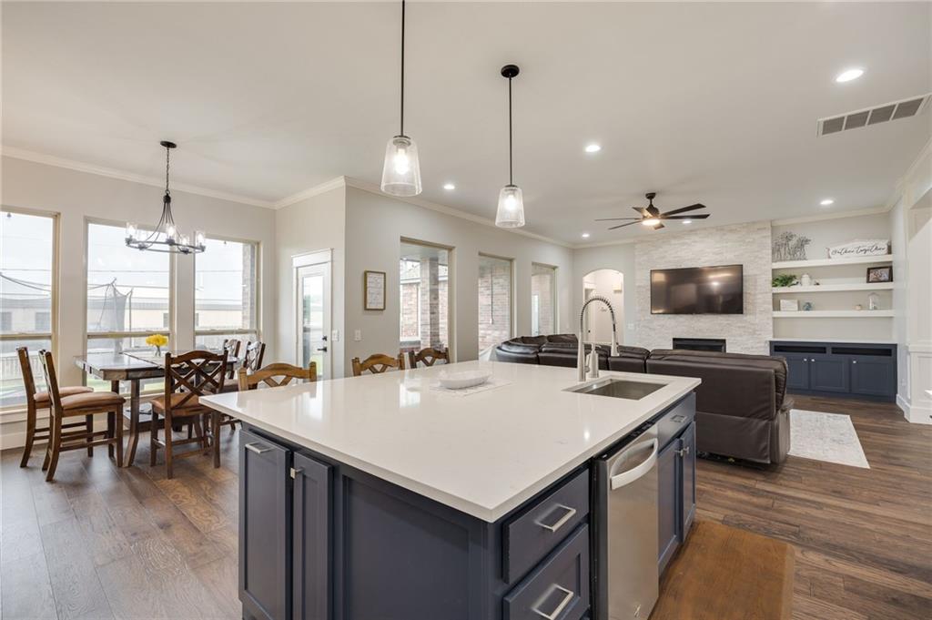 Canteberry Dr, Yukon, OK 73099