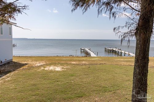 117 Bayshore Dr, Pensacola, FL, 32507-3583 | Card Image