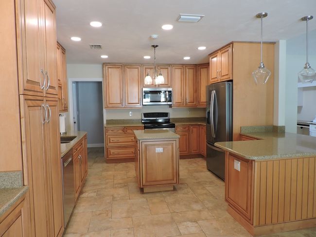 543 Sandy Oaks Blvd, House other with 3 bedrooms, 2 bathrooms and 2 parking in Ormond Beach FL | Image 9