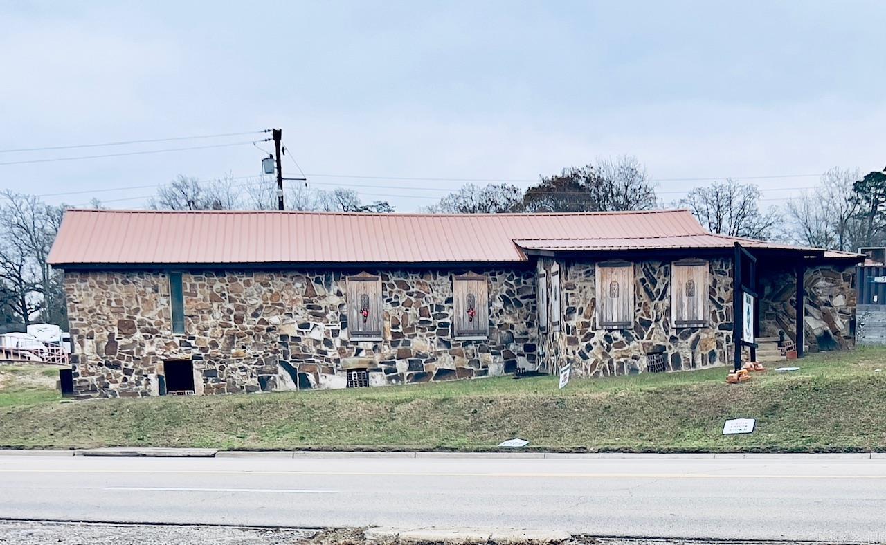 1105 11Th St, Mena, AR 71953