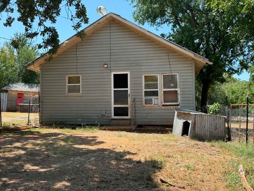 706 Ribble Rd, Graham, TX, 76450-4636 | Card Image