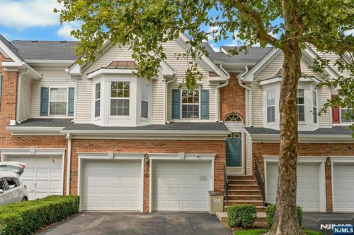 326 Winthrop Dr, Nutley, NJ, 07110-3931 | Card Image