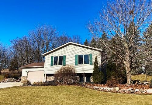 1105 Mccoy Park Rd, Fort Atkinson, WI, 53538-1076 | Card Image