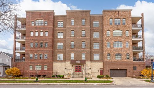 unit-2e-4929 Forest Ave, Downers Grove, IL, 60515-2885 | Card Image