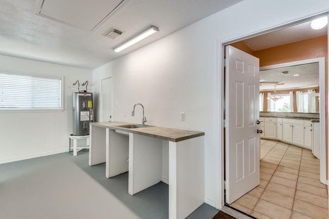 341 Sam Houston Loop, House other with 3 bedrooms, 2 bathrooms and 4 parking in Pointblank TX | Image 24