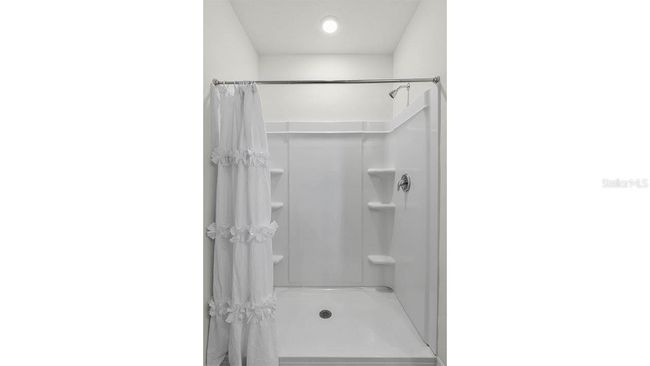 33620 Seattle Slew Dr, House other with 5 bedrooms, 3 bathrooms and null parking in SORRENTO FL | Image 33