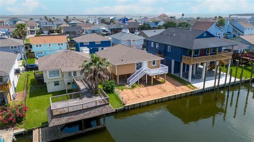 901 Bonita St, Bayou Vista, TX, 77563-2707 | Card Image
