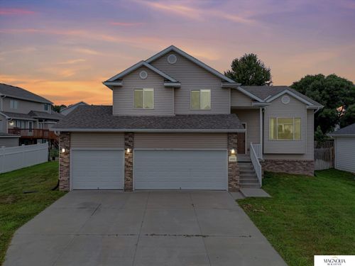 6143 S 96th St, Lincoln, NE, 68526-9681 | Card Image