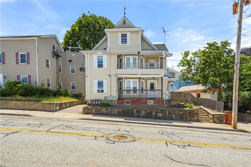 177 Logee St, Woonsocket, RI, 02895-8865 | Card Image