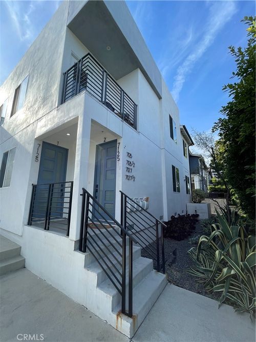 7125 S La Cienega, Los Angeles, CA, 90045 | Card Image