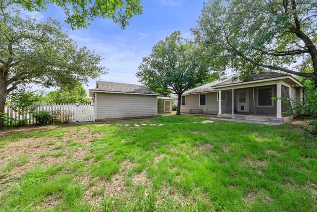 Back yard and shed | Image 33