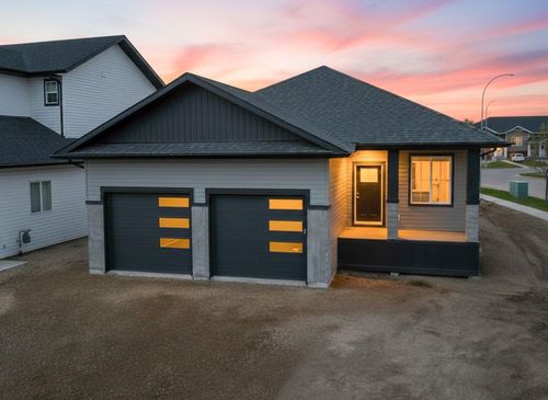 2 Aura Drive, Blackfalds, AB, T4M0N3 | Card Image