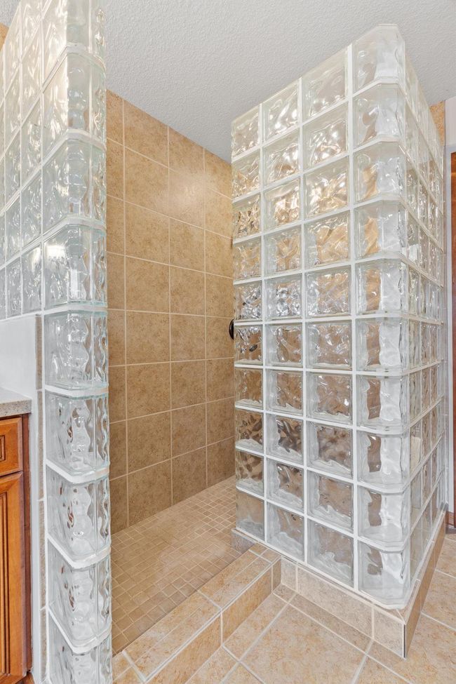 9256 Gateway Ln, House other with 5 bedrooms, 5 bathrooms and null parking in Eden Prairie MN | Image 35