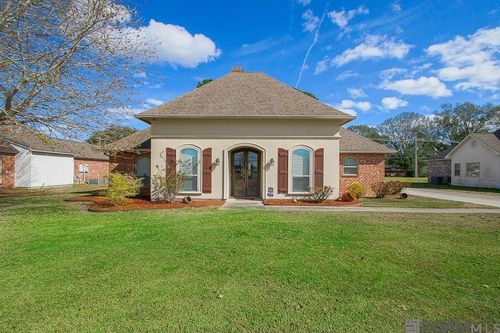 324 Gisele St, New Roads, LA, 70760-2726 | Card Image