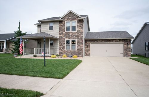 1095 Sycamore Cir Se, New Philadelphia, OH, 44663-7229 | Card Image