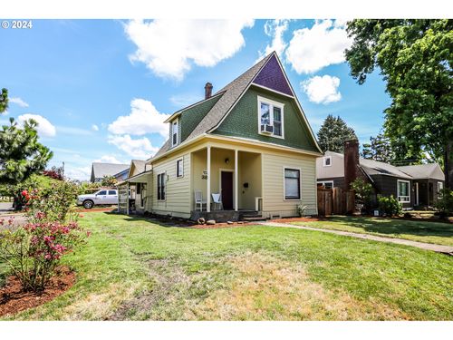 381 9th St, Springfield, OR, 97477-4752 | Card Image