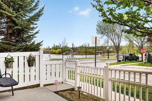 140 Promenade Way Se, Calgary, AB, T2Z4E9 | Card Image