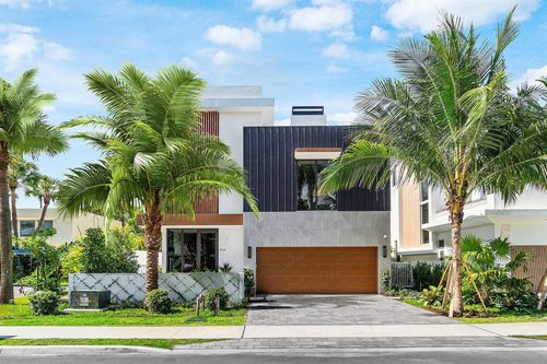 810 Palm Trl, Delray Beach, FL, 33483-5814 | Card Image