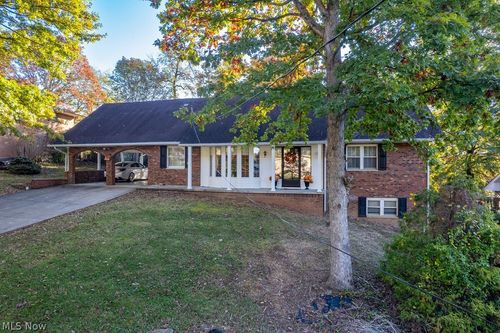 1239 Lakewood Cir, Washington, WV, 26181-8008 | Card Image