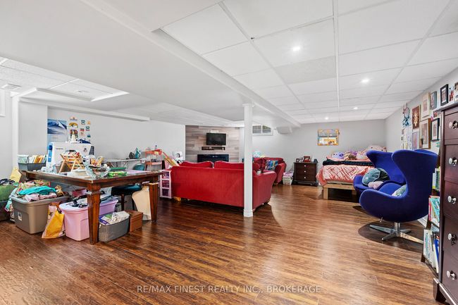 86 Kidd Dr, House other with 4 bedrooms, 3 bathrooms and 4 parking in Amherstview ON | Image 30