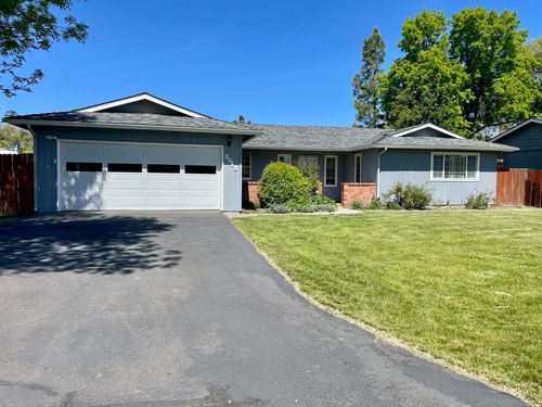 3512 Coronado Way, Klamath Falls, OR, 97603-7605 | Card Image