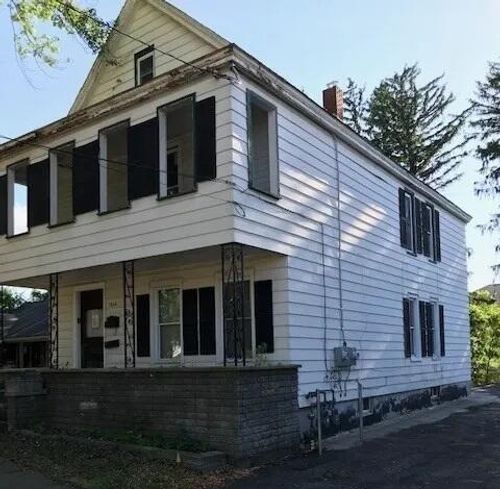 1834 Hamburg St, Schenectady, NY, 12304-4677 | Card Image