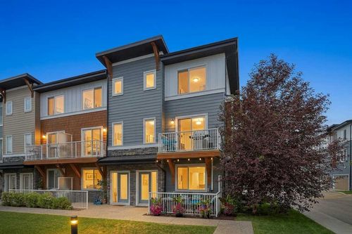 18-111 Rainbow Falls Gate, Chestermere, AB, T1X0Z4 | Card Image