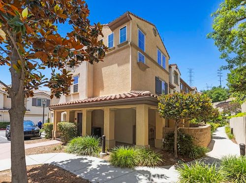 unit-77-15649 Odyssey Dr, Granada Hills, CA, 91344-3254 | Card Image
