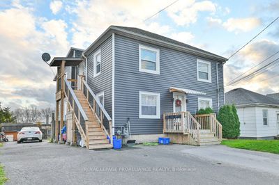 65 John St, Home with 3 bedrooms, 5 bathrooms and 6 parking in Trenton ON | Image 3