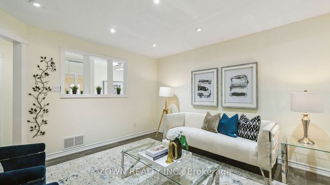 33 Dafoe Cres, House other with 6 bedrooms, 4 bathrooms and 2 parking in Brampton ON | Image 9